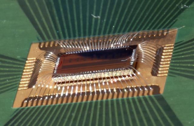 Read-out chips for High-energy Physics and Medical Technologies
