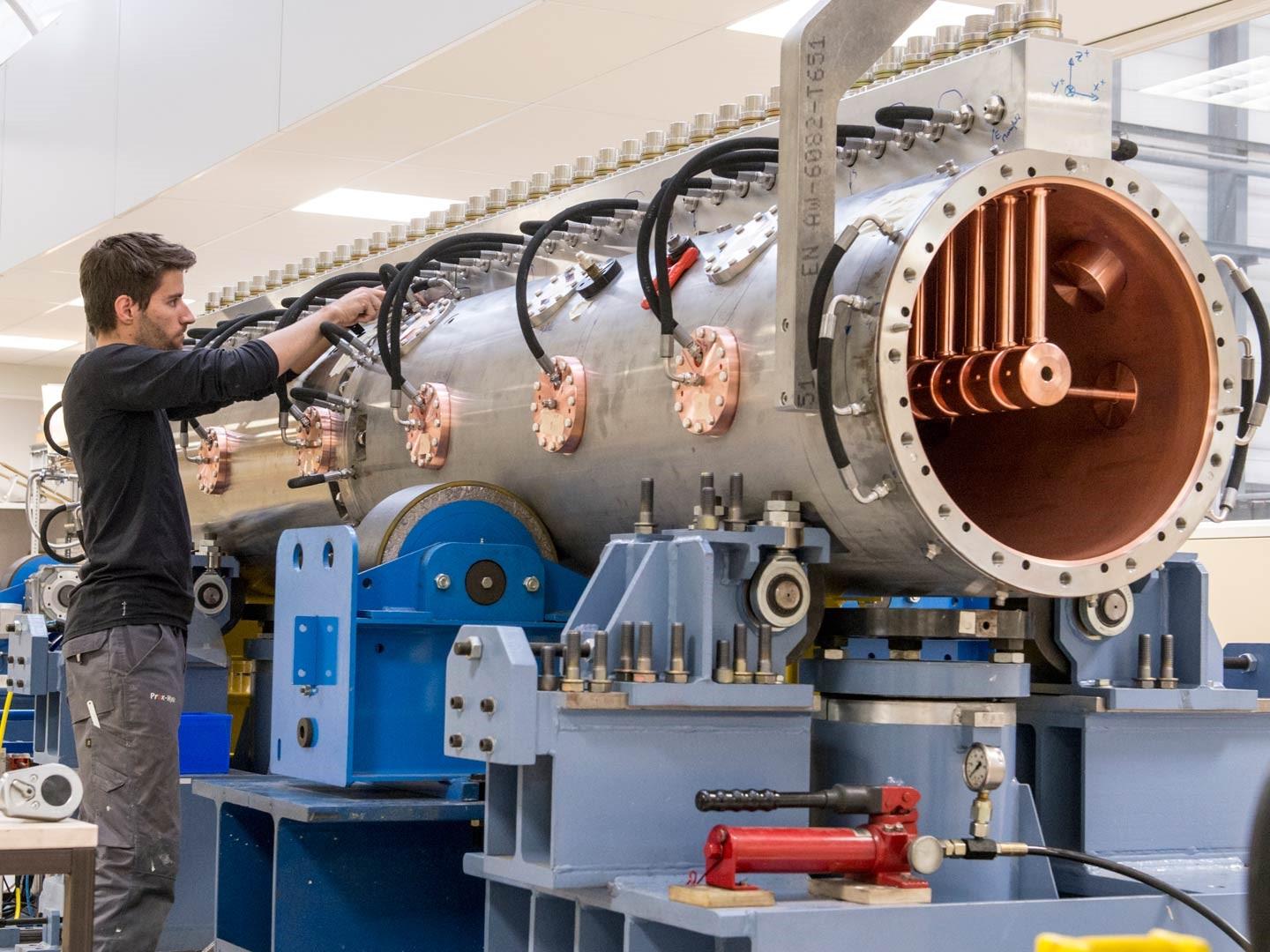 Smart Linac - Smart Anomaly Detection and Maintenance Planning Platform for Linear Accelerators Smart Linac - Smart Anomaly Detection and Maintenance Planning Platform for Linear Accelerators